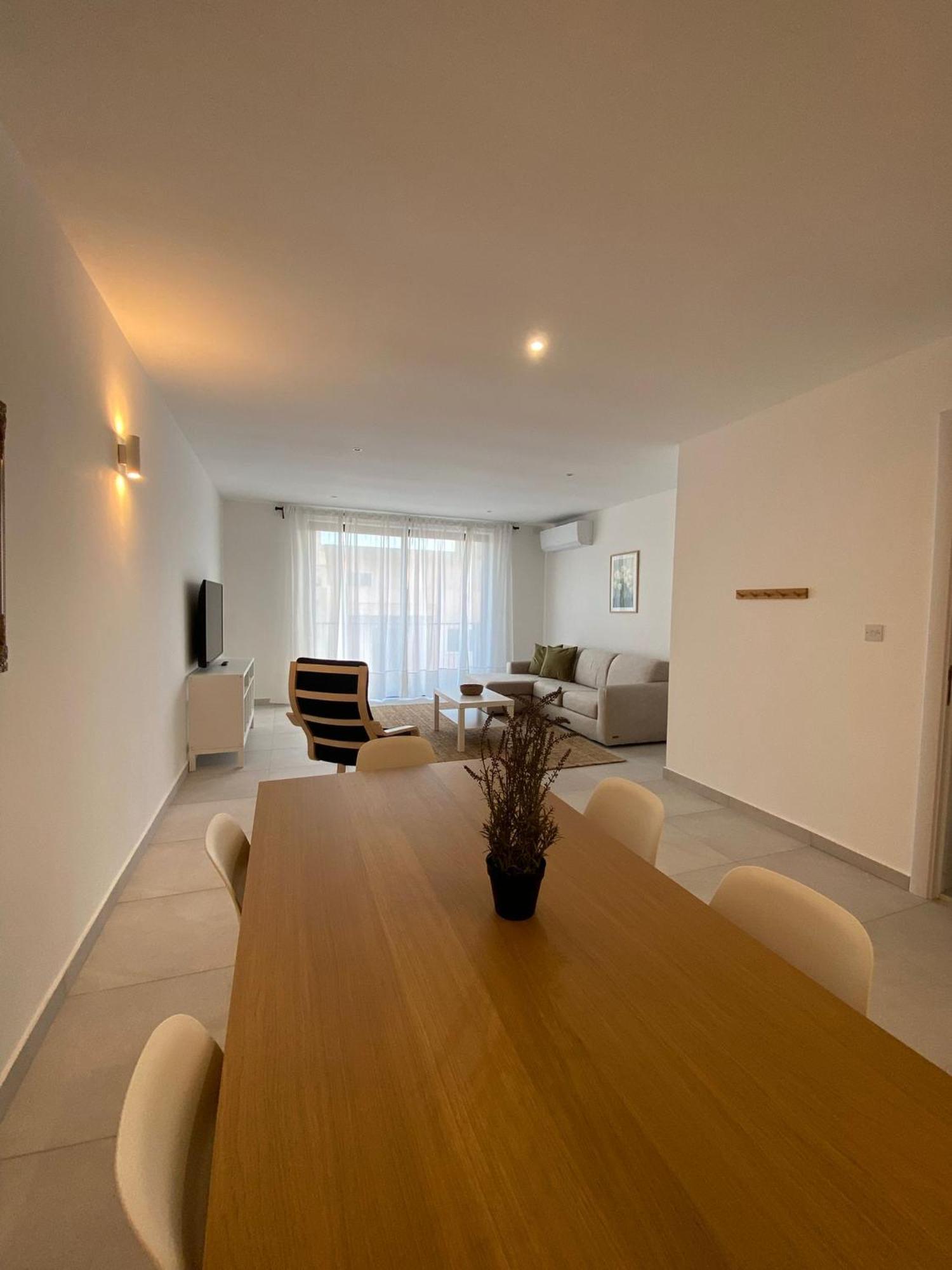 Swieqi Malaika New 7 * Is-Swieqi